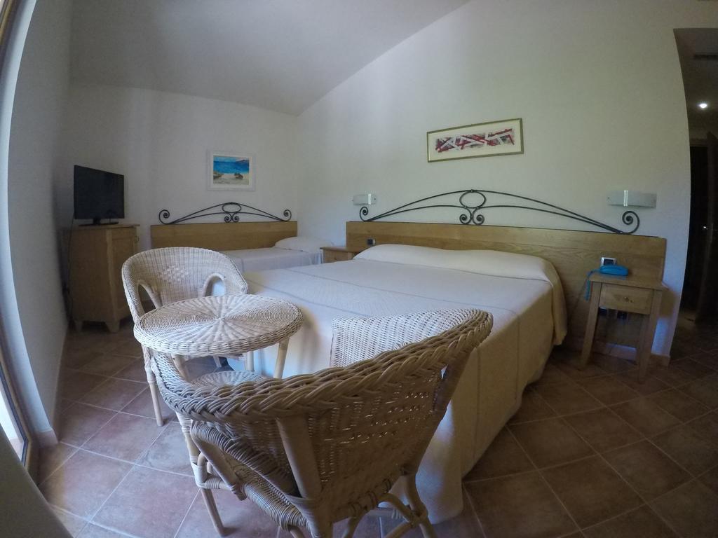 Hotel Gustui Maris