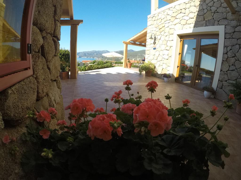 Hotel Gustui Maris