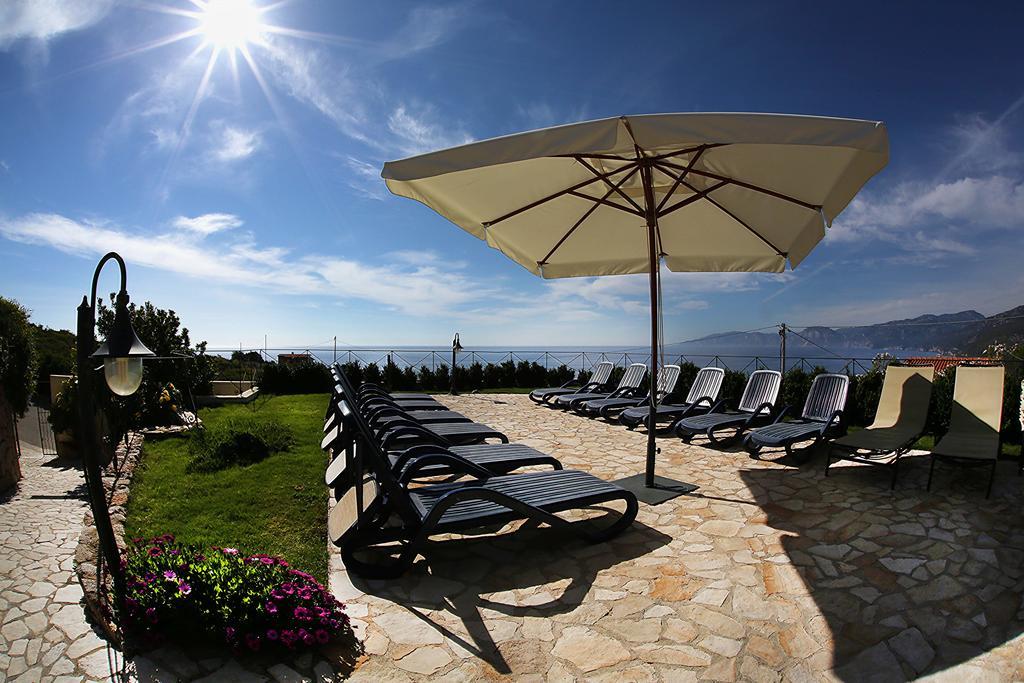 Hotel Gustui Maris