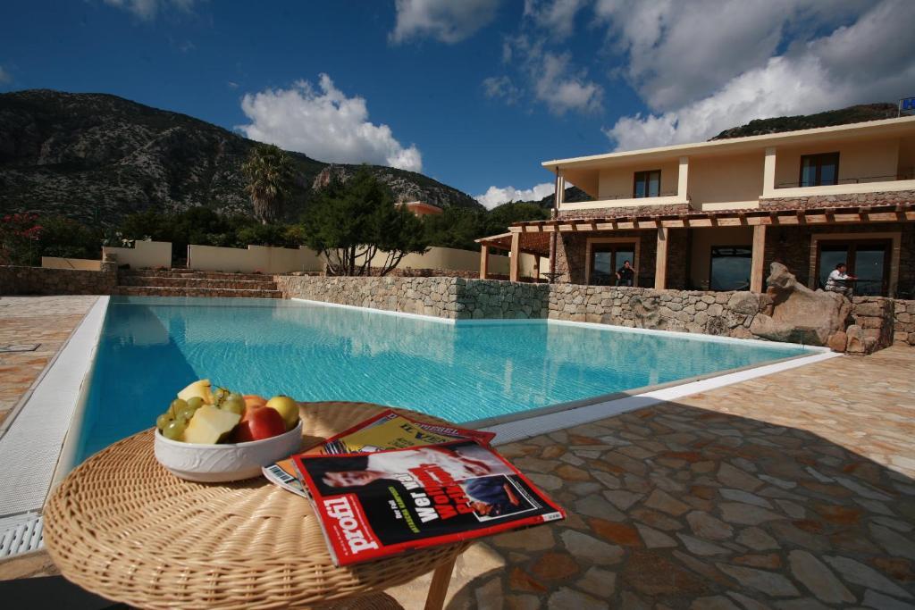 Hotel Gustui Maris