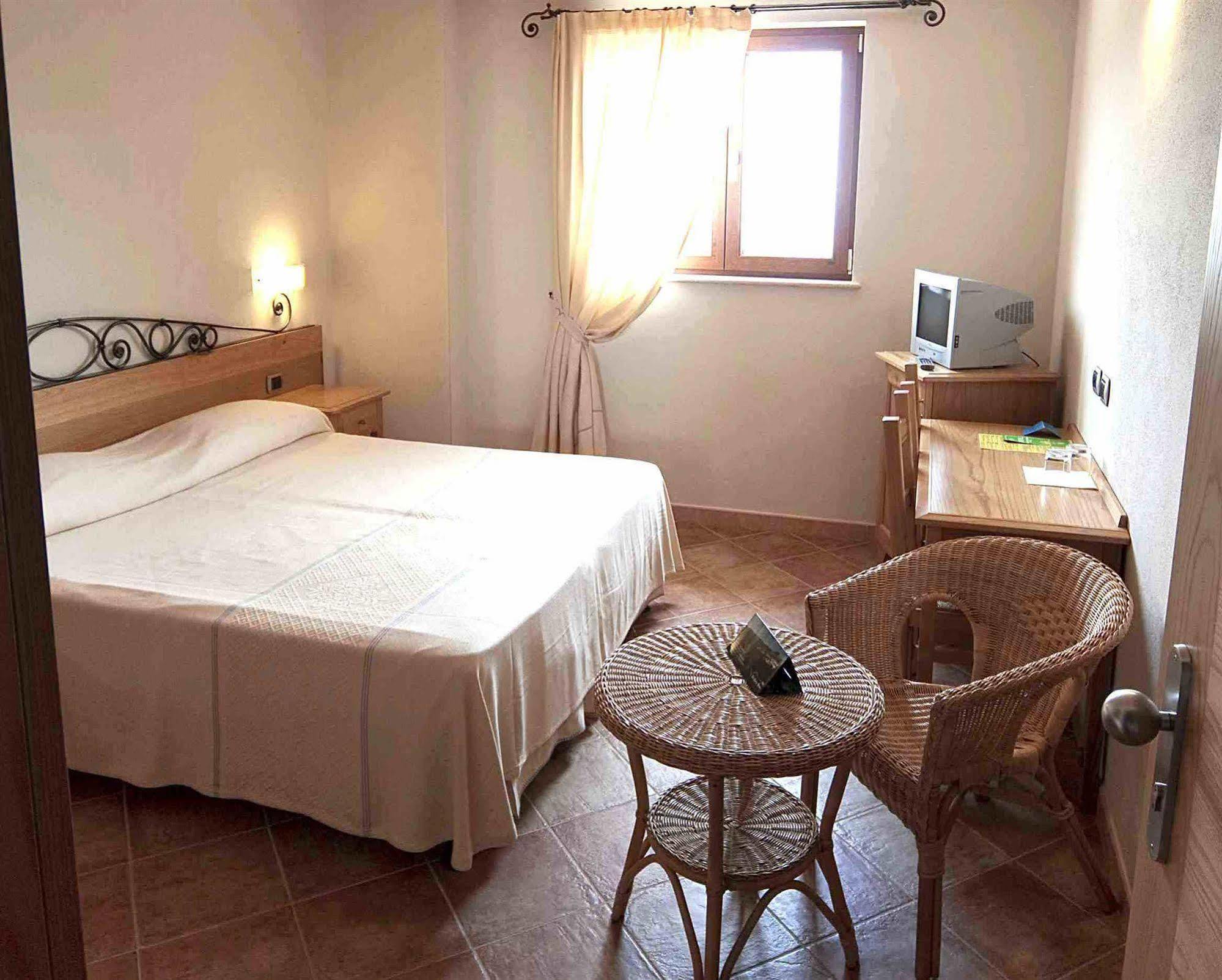 Hotel Gustui Maris Cala Gonone